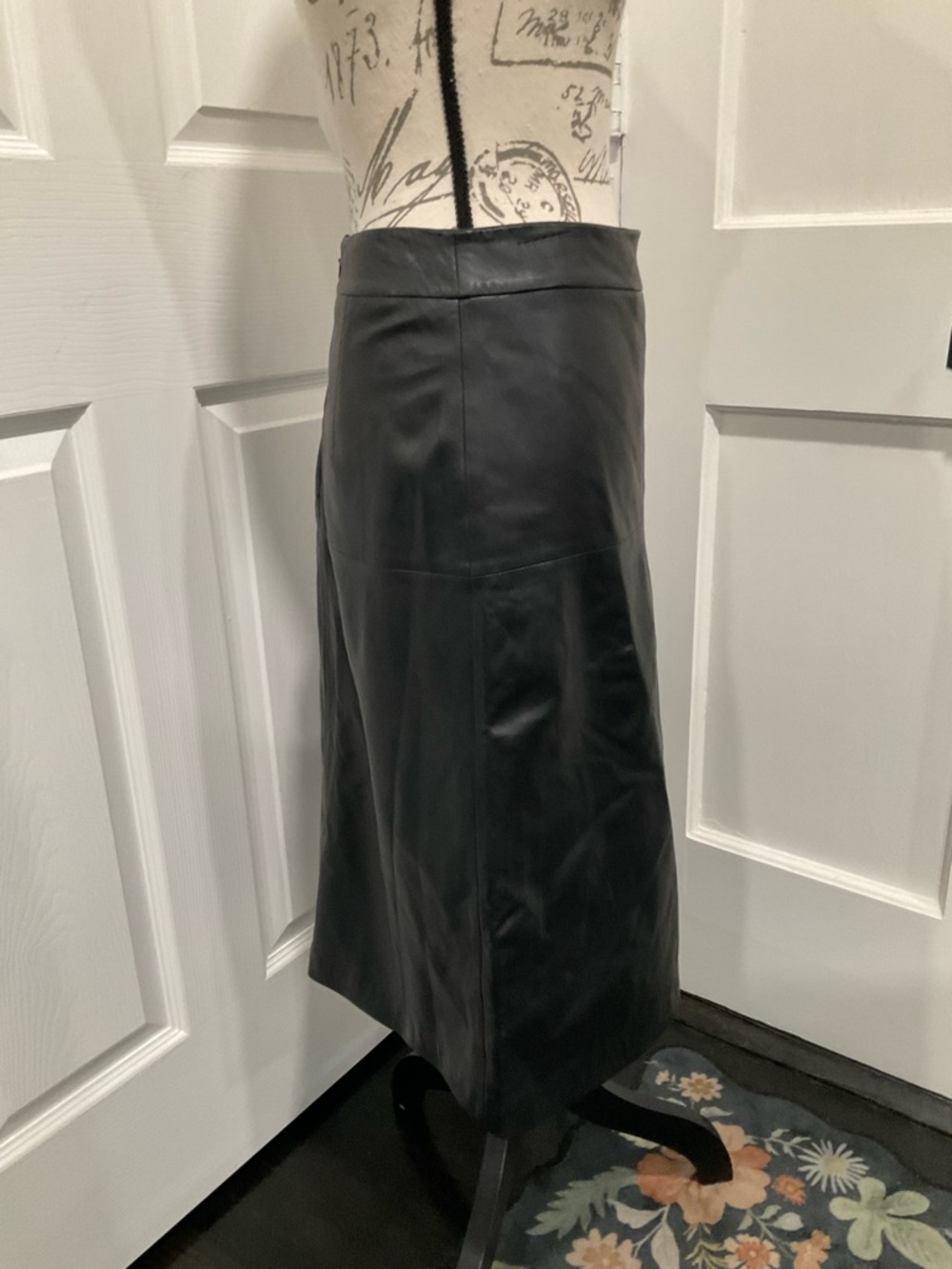HALOGEN GENUINE LEATHER A LINE SKIRT - Picture 7 of 8